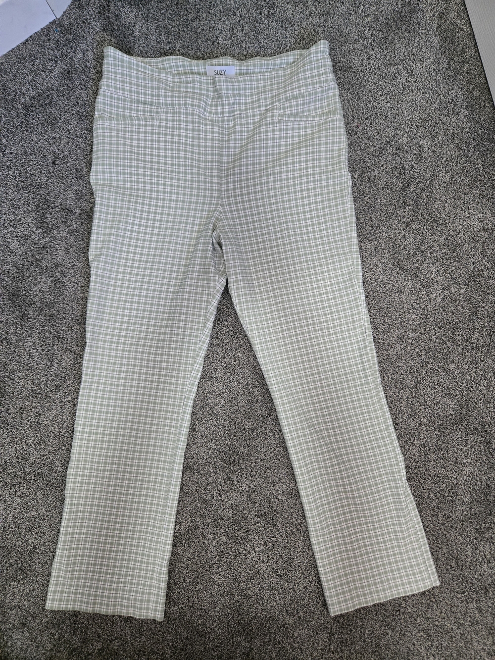 Suzy Shier Light Green Plaid Chinos